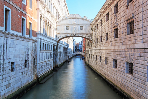Puente de los Suspiros de Venecia