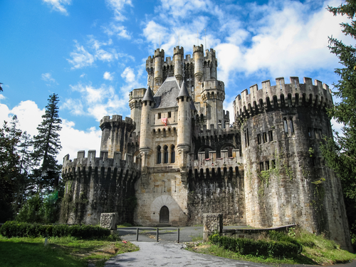 Descubrimos el romántico castillo de Butrón en Vizcaya