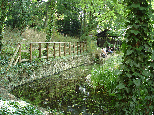 Jardin Suvage Saint Vincent en París