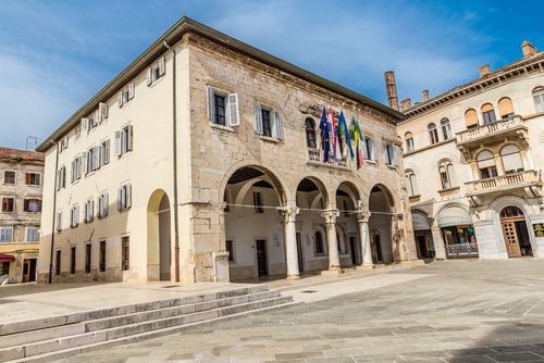 Palacio comunal de Pula