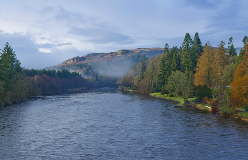 Río Tay en Escocia