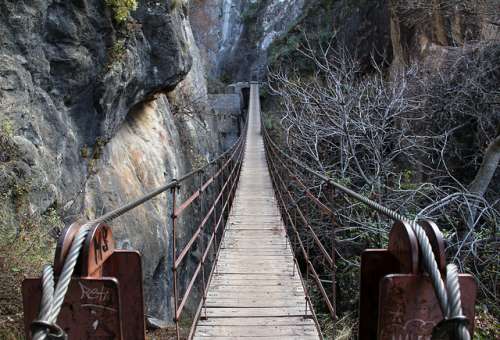 Puente de Cahorros en Monachil