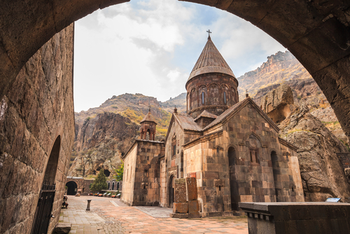 Monasterio de Geghard en Armenia