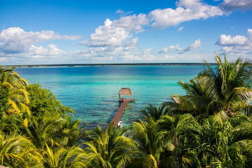 Descubrimos la preciosa Laguna de los 7 Colores en México