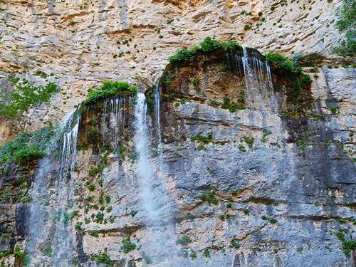 NAcimiento del Río Mundo