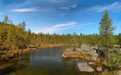 Lago Inari en Finlandia