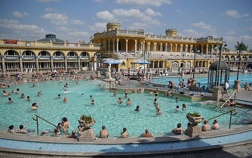 Baños Széchenyi enbudapest