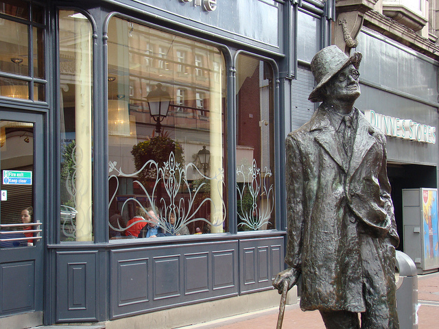 Estatua de James Joyce en Dublín