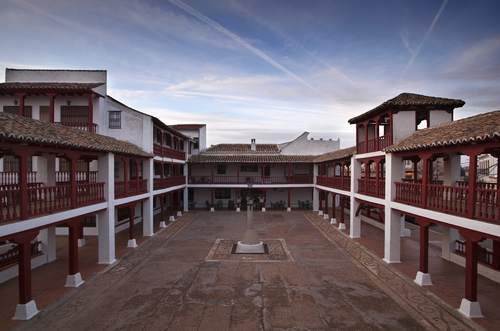 Lugares cervantinos, Puerto Lápice