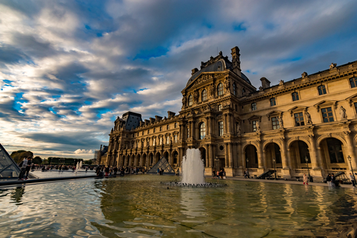Museo del Louvre en París