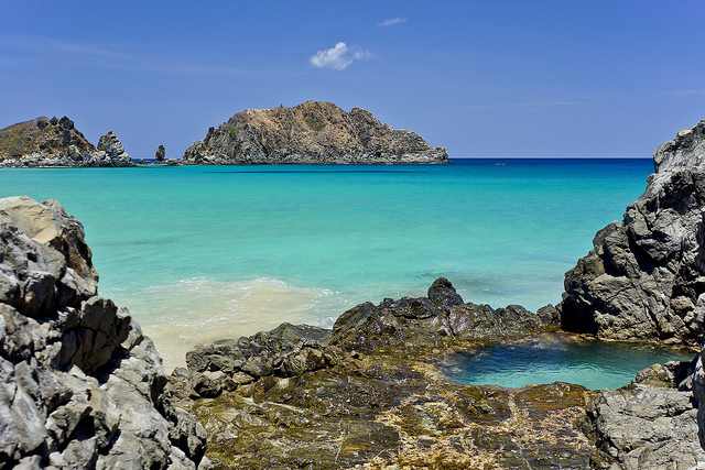 Praia do Cachorro en Fernando Noronha