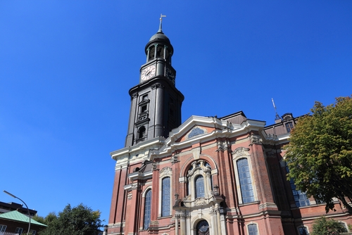 Faro de Sankt Michaelis en Hamburgo