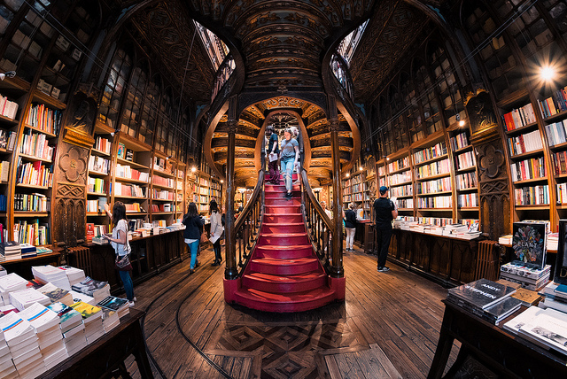 Oporto esconde una de las librerías más bonitas del mundo