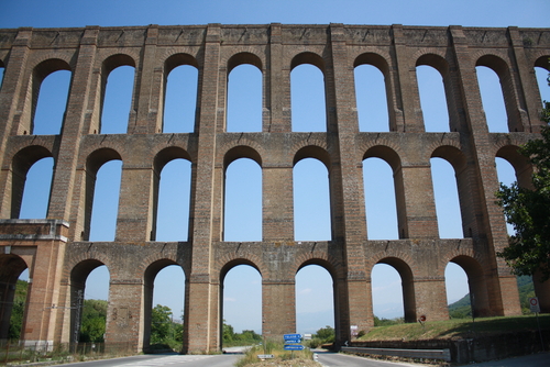 Acueducto de Vanvitello en Caserta