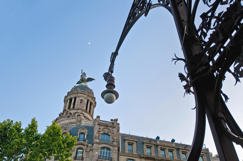 Farola en el Paseo de Gracia de Barcelona