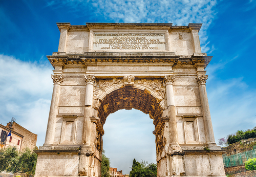 Arco de Tito en el Foro Romano