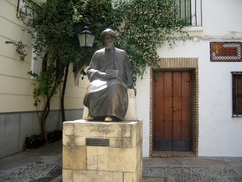 Plaza de Maimonides en la judería cordobesa