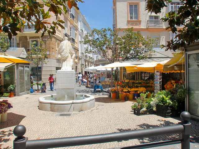 Plaza de las Flores de Cádiz capital