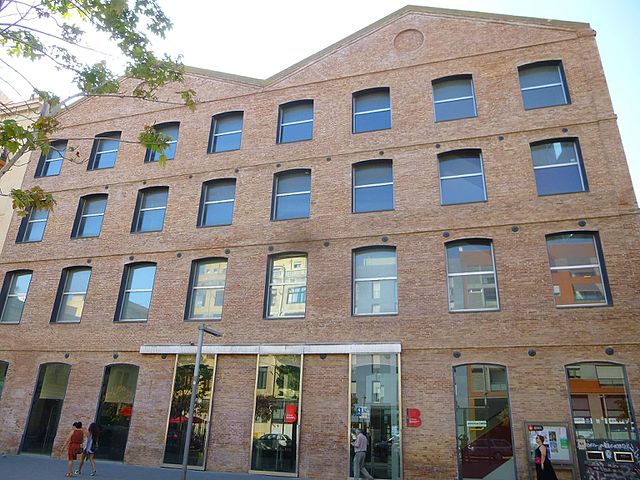 Biblioteca de Poblenou en Barcelona