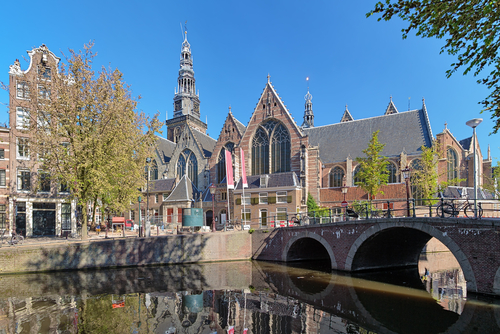 Oude Kerk en el Barrio Rojo de Ámsterdam