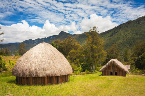 Casas de Papúa, uno de los países menos conocidos