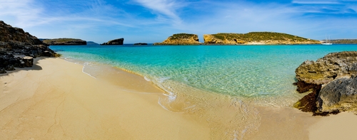 Vista de Blue Lagoon, una de las mejores playas de Malta