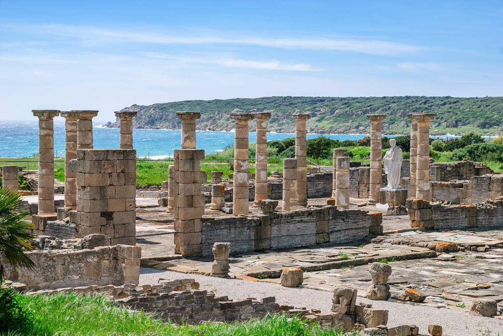 Ruinas de Baelo Claudia en la playa de Bolonia