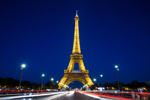 Torre Eiffel iluminada
