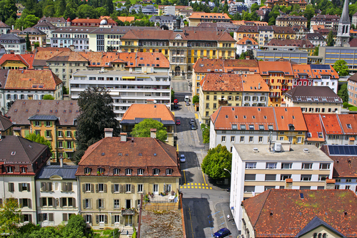 Vista de la Chaux-de-Fonds en los Alpes