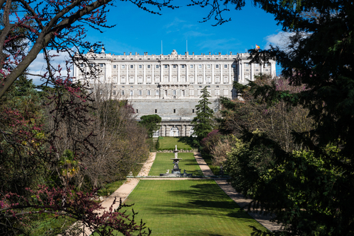 Palacio Real visto desde los Jardines del Campo del Moro