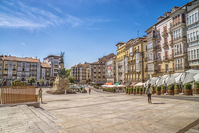 Plaza de la Virgen Blanca, lugar que ver en Vitoria