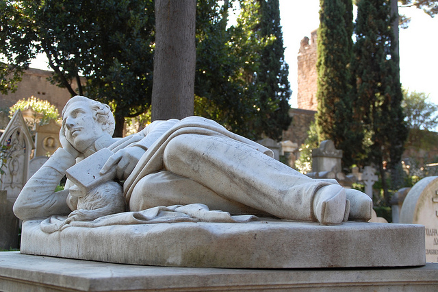 Cementerio protestante, uno de los rincones secretos de Roma