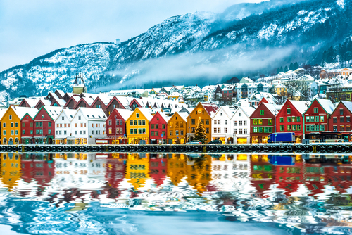 Bergen,entrada a los cruceros por los fiordos noruegos