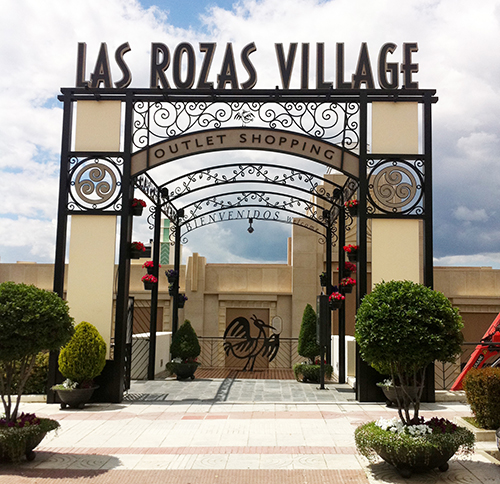 Entrada a las Rozas Village