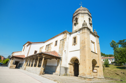 Iglesia de Lastres