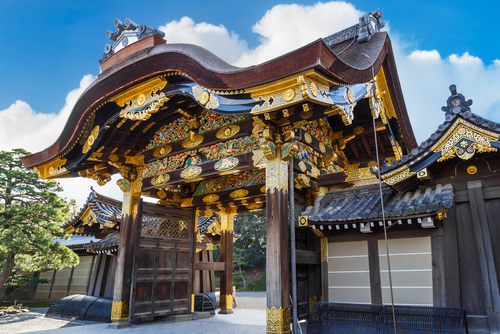 Entrada al castillo Nijo en Kioto