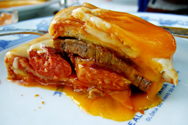 Francesinha de Oporto