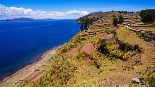 Isla Taquile en el lago Titicaca