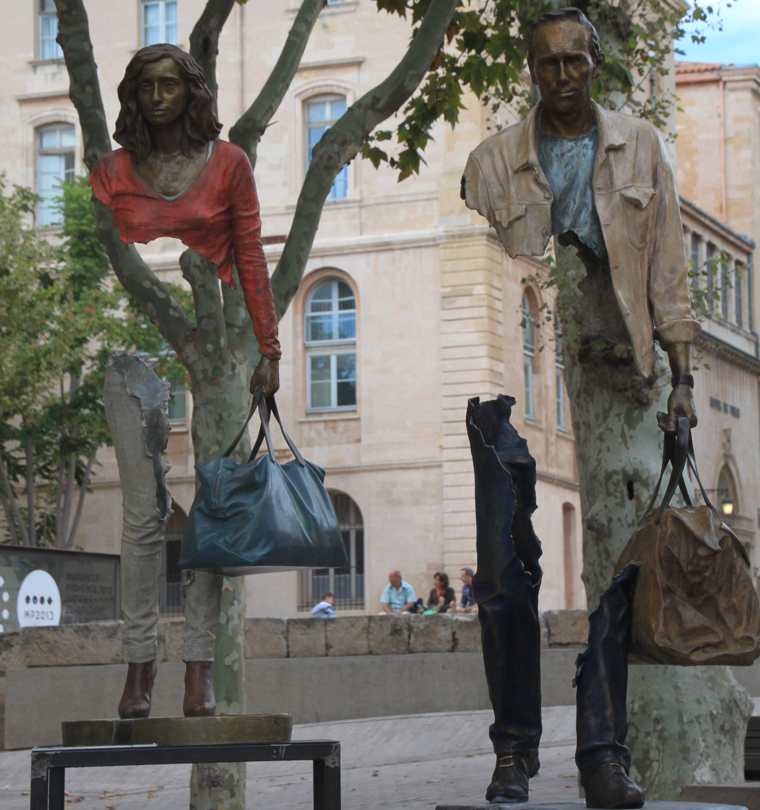 Les Voyageurs en Marsella, una de las esculturas más curiosas de Europa