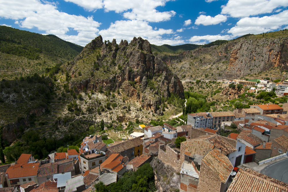 Vista de Ayna en Albacete, uno de los lugares de cine en España