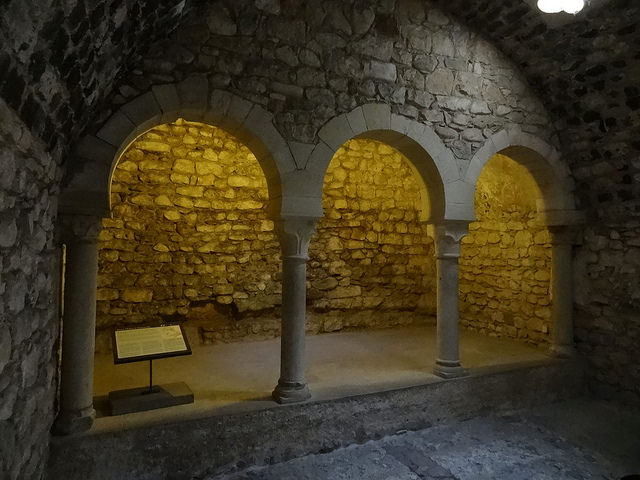 Baños árabes en el casco antiguo de Girona