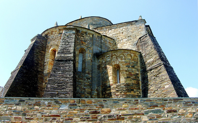 Basílica de San Martiño en Foz , uno de los pueblos de Lugo