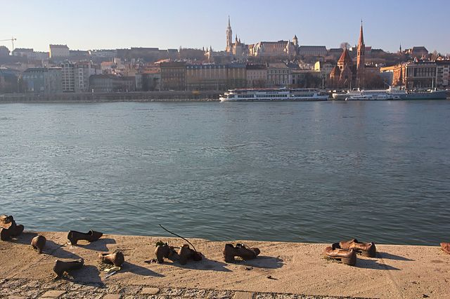 Monumento "Zapatos del Danubio" en Budapest