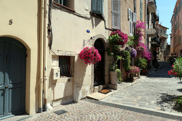 Le Suqet en Cannes, Costa Azul