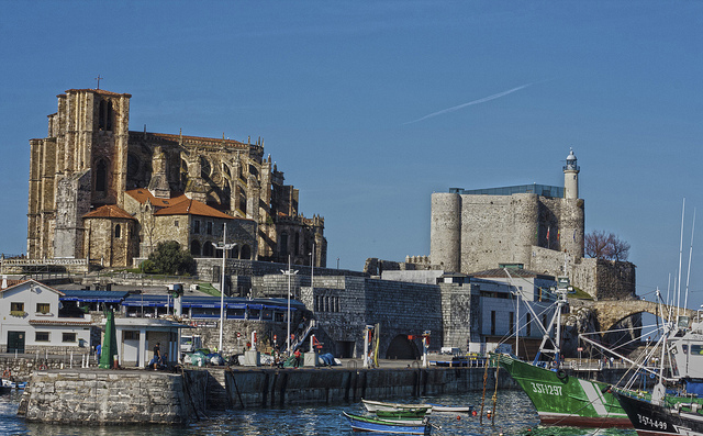 Castro Uriales en la costa de Cantabria