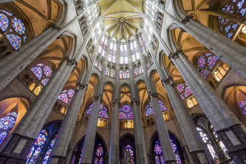 Interior de la catedral de San Pedro de Beauvais