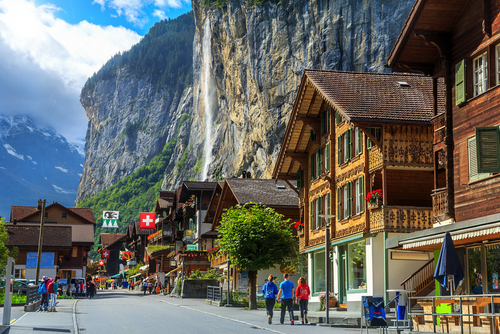 Lauterbrunnen uno delos lugares que al viajar a Suiza