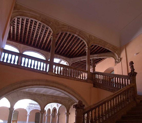 Escalinata del Palacio de Dueñas
