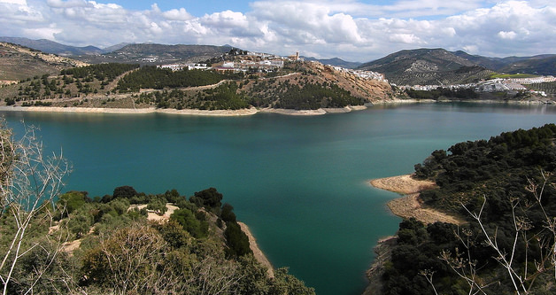 Playas de agua dulce: pantano de Iznájar