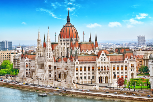 PArlamento, uno de los monumentos que visitar en Budapest